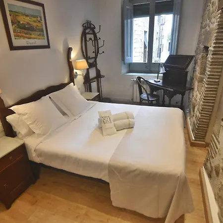 Guest house Pensio Bellmirall Girona