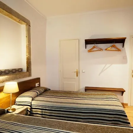 Guest house Pensio Bellmirall Girona